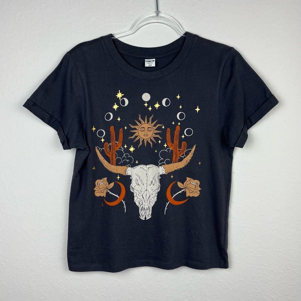 Vibe N’ Dessert Boho Semi Cropped Graphic Tee Size XS